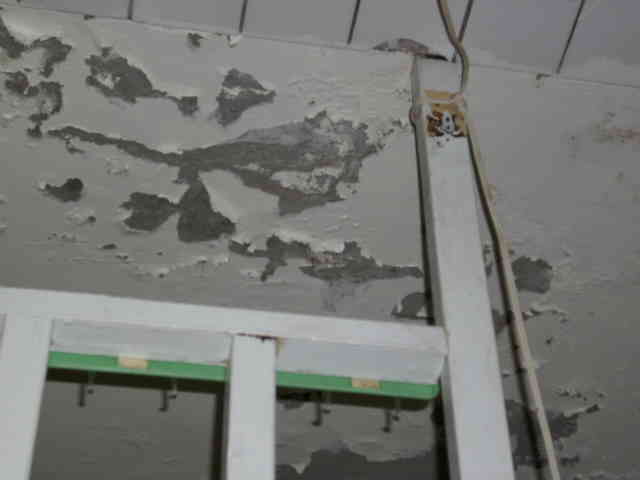 天花板漏水